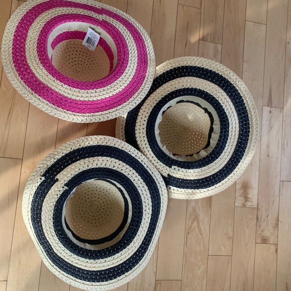 Set Of Three Straw Hats - Picture 3 of 5